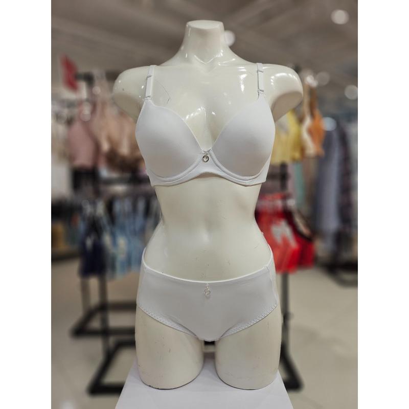 [始興店] シンプルモールドホワイトブラ BR1830A