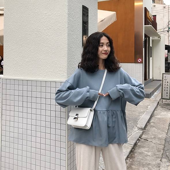 スウェット トップス レディース 3色 クルーネック ペプラム カットソー プルオーバー パフスリーブ 長袖 フレア パフスリーブ ノーカラー おしゃれ スタイル 体型カバー エレガント フェミニン