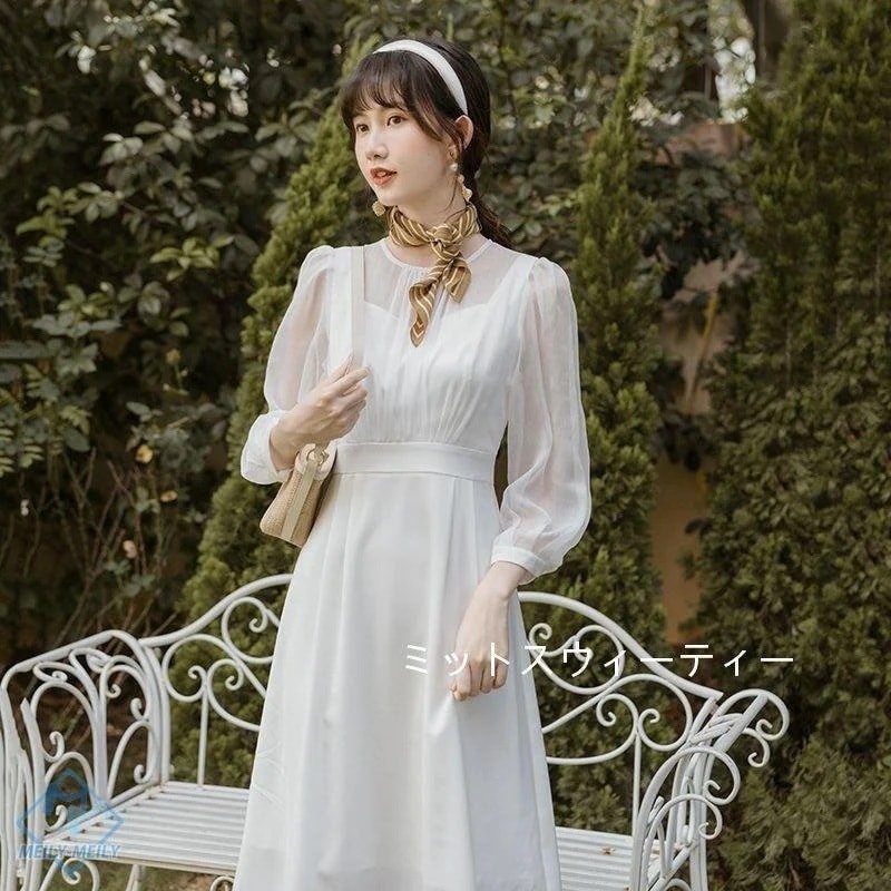 ウェディングドレス ミディアム丈 ホワイト 軽い 9分袖 シンプル 結婚式 花嫁 披露宴 二次会 前