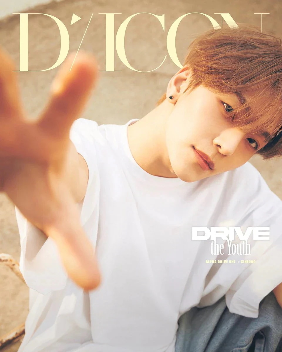 Qoo10] WAKEONE OFFICIAL特典 DICON ISS : KPOP