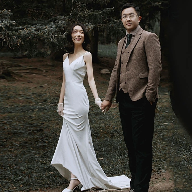 ウェディングドレス ノースリーブ 白 シンプル 無地 ワンピース 結婚式二次会 披露宴 前撮り後撮り ビーチフォト花嫁ドレス エンパイア 安いブライダル 海外挙式