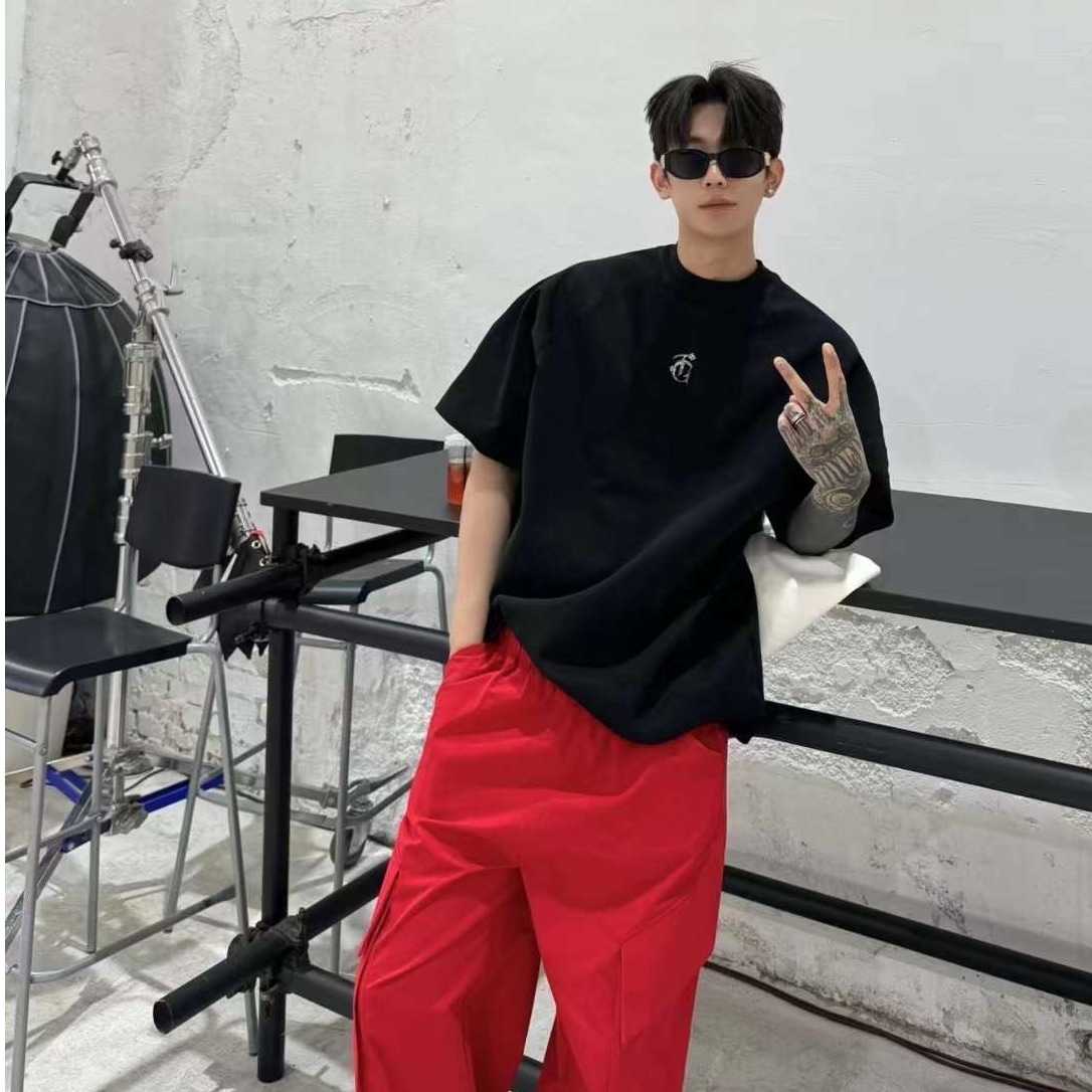 G24SST130翌日発送メンズ2024新作Tシャツカットソー丸首韓国風ins風レトロ半袖トップススプレーデザイン高級感ファッションストリート大人オーバーサイズユニセックスホワイトグレーブラック