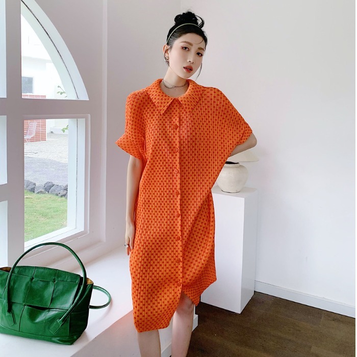 ドットプリントドレープシャツワンピース ドット柄 シャツワンピース オレンジ ワンピース ドレス 半袖ワンピース プルオーバー ママコーデ お仕事コーデ オフィスコーデ a4436
