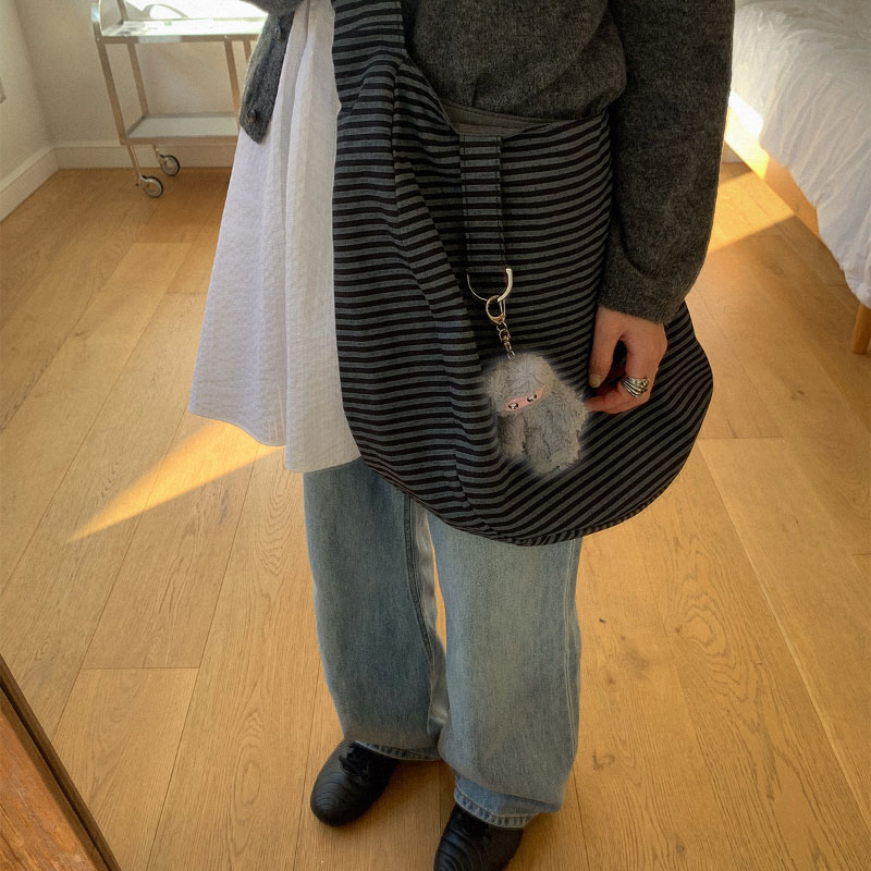 REVERSIBLE STRIPE BAG