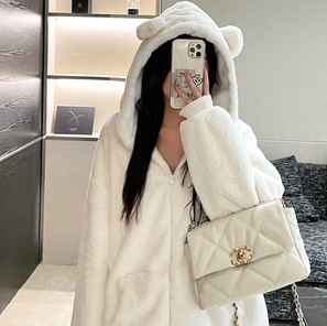 アウター ジャケット ふわふわ もこもこ パーカー フード付き 耳 ファスナー 長袖 レギュラー丈 プルオーバー 冬 肥厚 厚地 ウール 耳つき 白 オフホワイト トップス フーディー コート