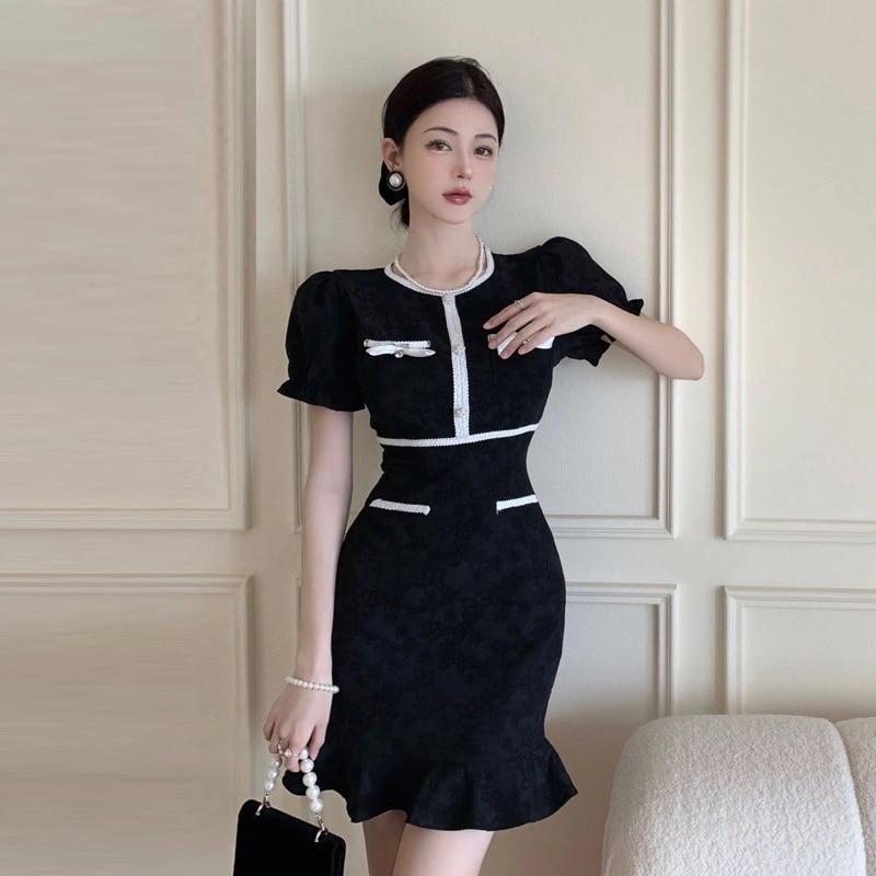 感　上品着痩せパフスリーブブラックス