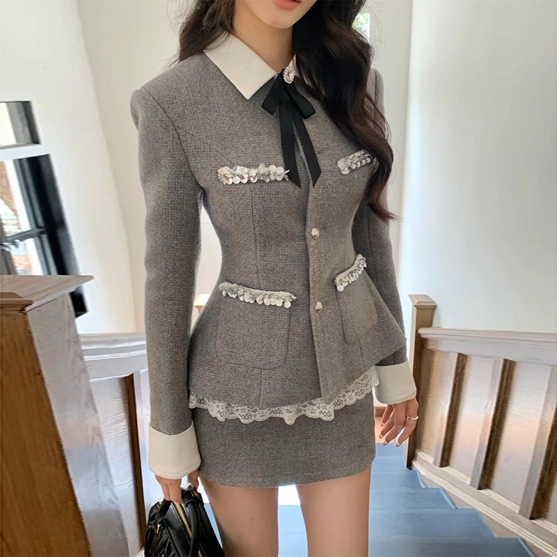 秋冬にぴったりのフレンチスタイルのシックで洗練されたレディースツーピーススーツフィットしたウエストショート丈のジャケットボディコンスカートが特徴です