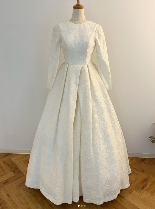 パーティードレス ホワイト Aライン 背中見せ リボン 長袖 合コン/デート