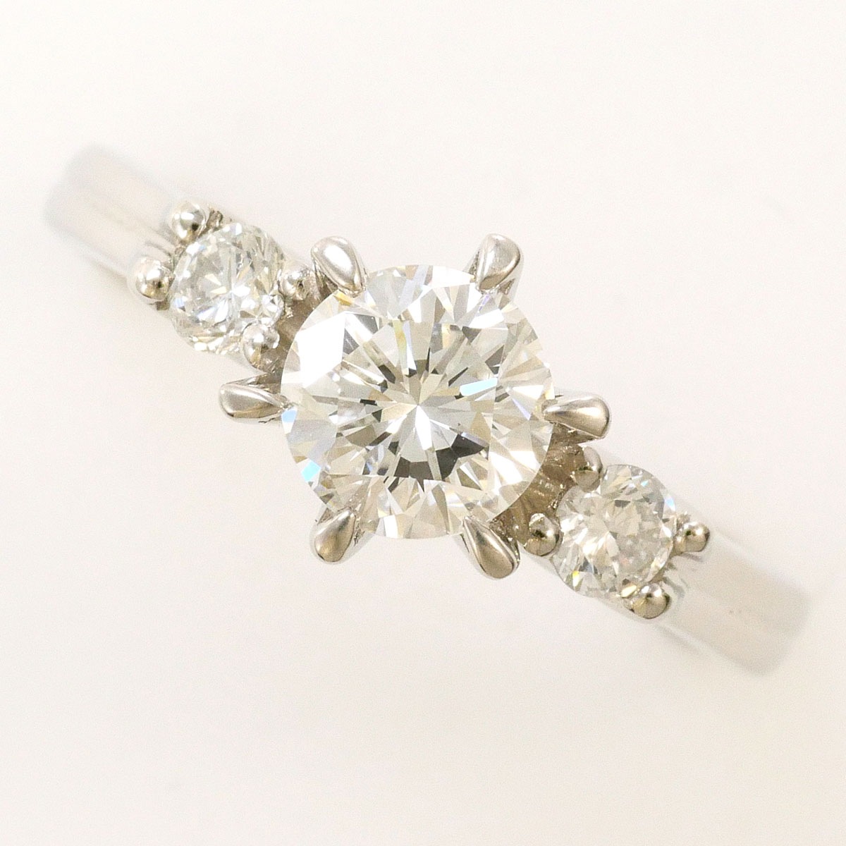 PT900 プラチナ リング・指輪 12号 ダイヤモンド 0.852ct ダイヤモンド 0.22ct VS1 鑑定書 総重量約5.4g 中古
