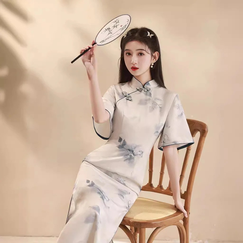 2024春夏改良チャイナドレスデイリースリムロングヤングスタイルライトカラー