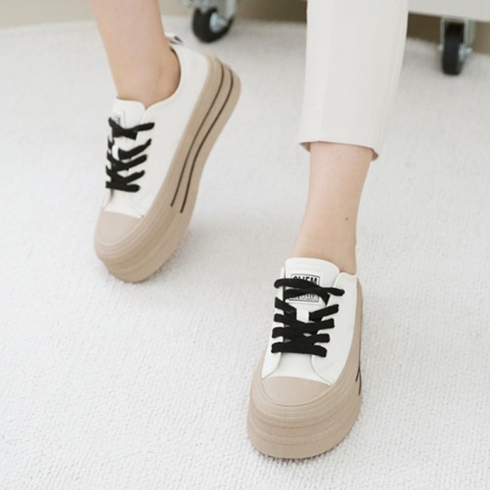 (ニナスパリ) 4cm Mポイントチャンキーヒールスニーカー