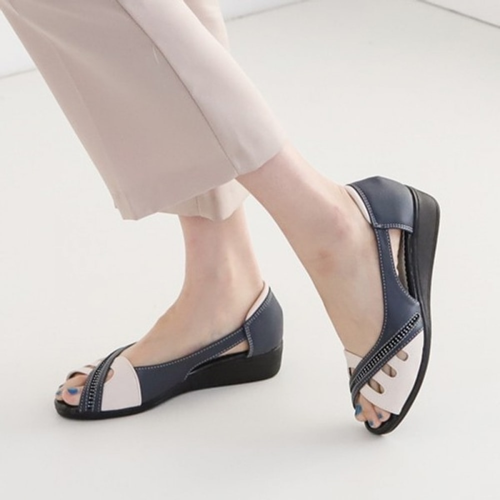 [Ninas Paris] オープンラインキュービックローファー