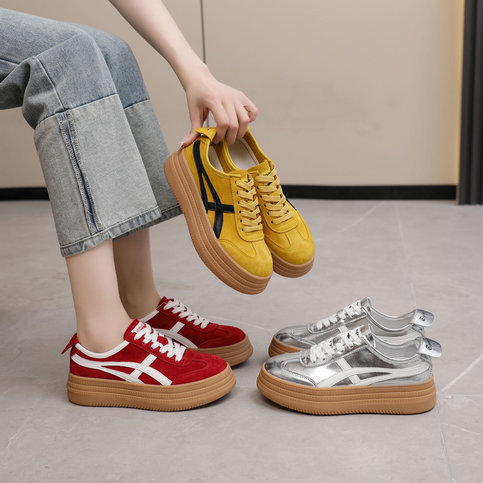 Dexunホワイトシューズins2025春新型ボードシューズスポーツランニングレジャーオールマッチレジャー