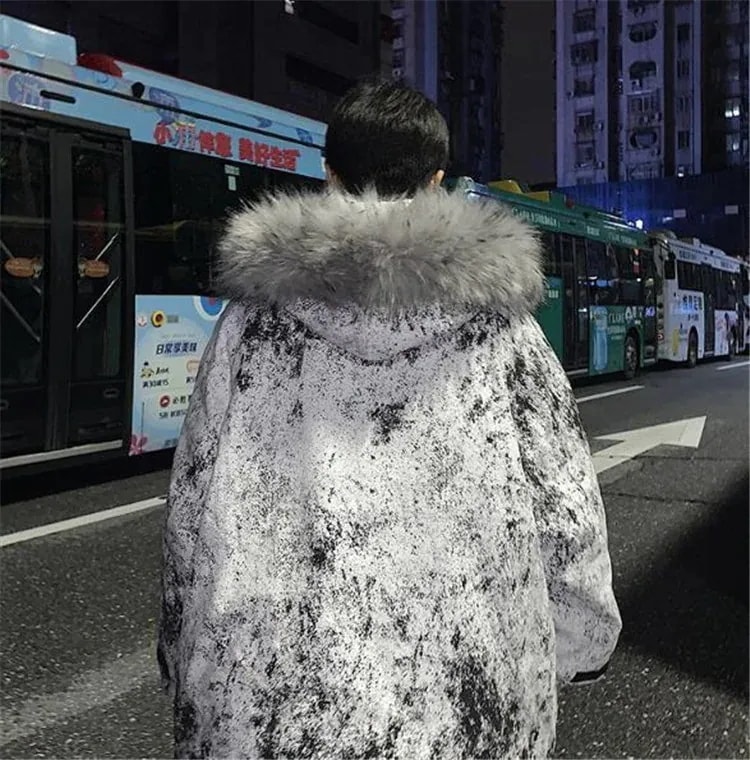 独特なシルエットに魅了される 早い者勝ち 韓国版 綿の服 コート 毛皮の襟 ジッパー フード付き 厚手 迷彩柄 カジュアル 学生 トレンド オシャレ 個性