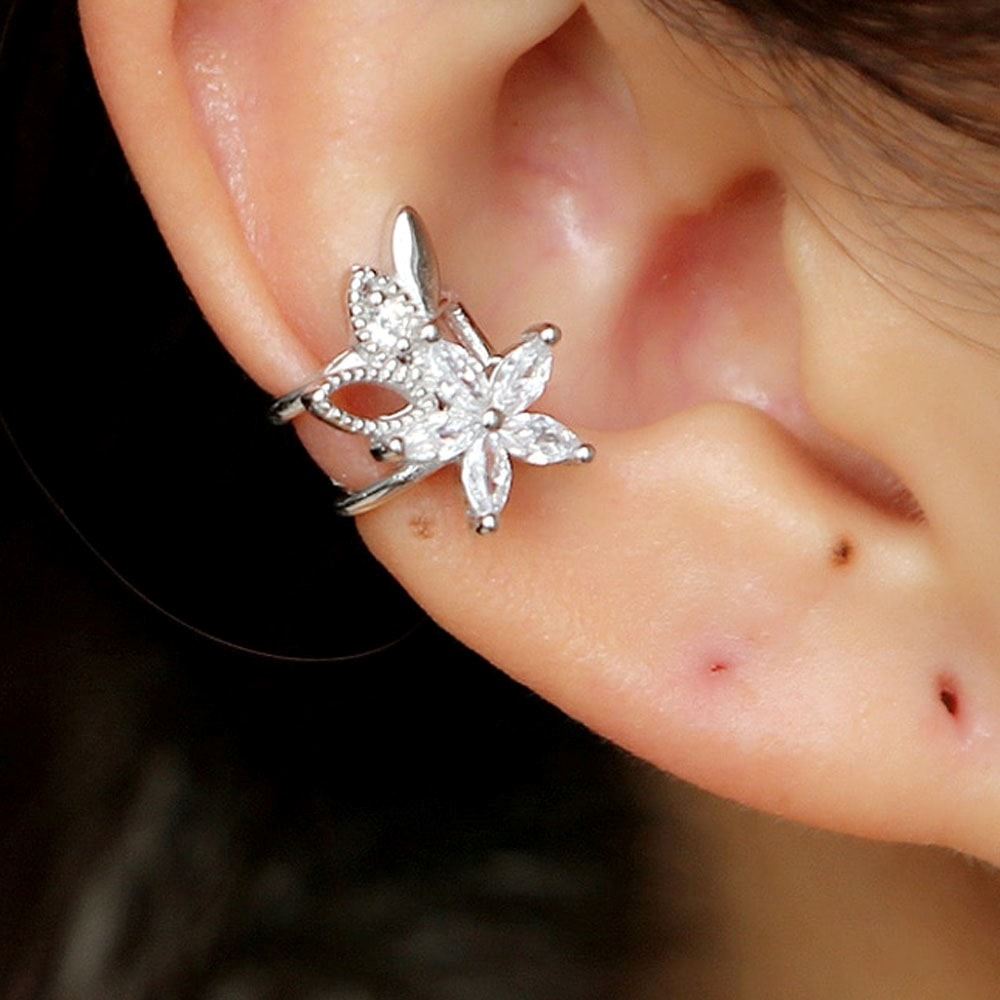 CZフラワーブーケイヤーカフ 1個販売 シルバー ゴールド 花 銀色 金色 クリスタル キラキラ ジルコニア イヤカフ パベ イヤークリップ ノンホールピアス イヤリング cp-00-00951 5,526円