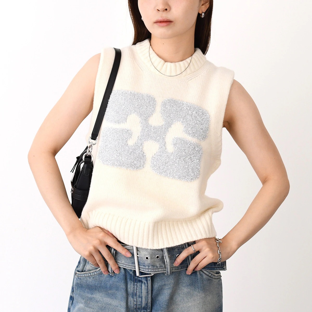 ニットベスト トップス ベスト GRAOHIC VEST K2252 レディース ホワイト ラウンドネック バタフライロゴ ニット