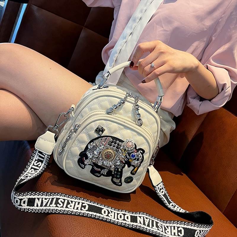 激安価格！2色 リュック リュックサック ショルダー 象 ゾウ エレファント ショルダーバック 多機能 小さめ 四角 収納 手持ち キルティング プリント バッグ レディース ジッパー 学生 ブラック