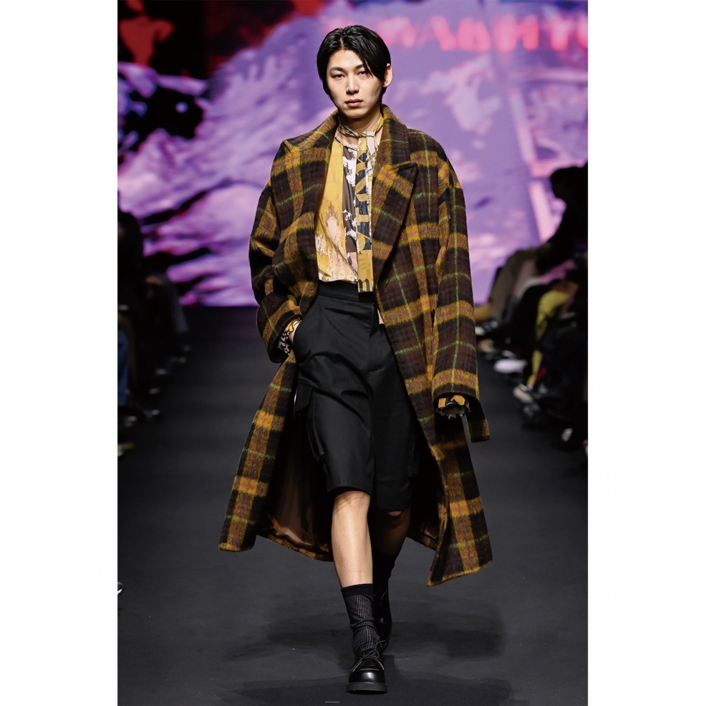 クァク・ヒョンジュコレクション 25FW ベージュコラージュグラフィックシースルーTシャツ