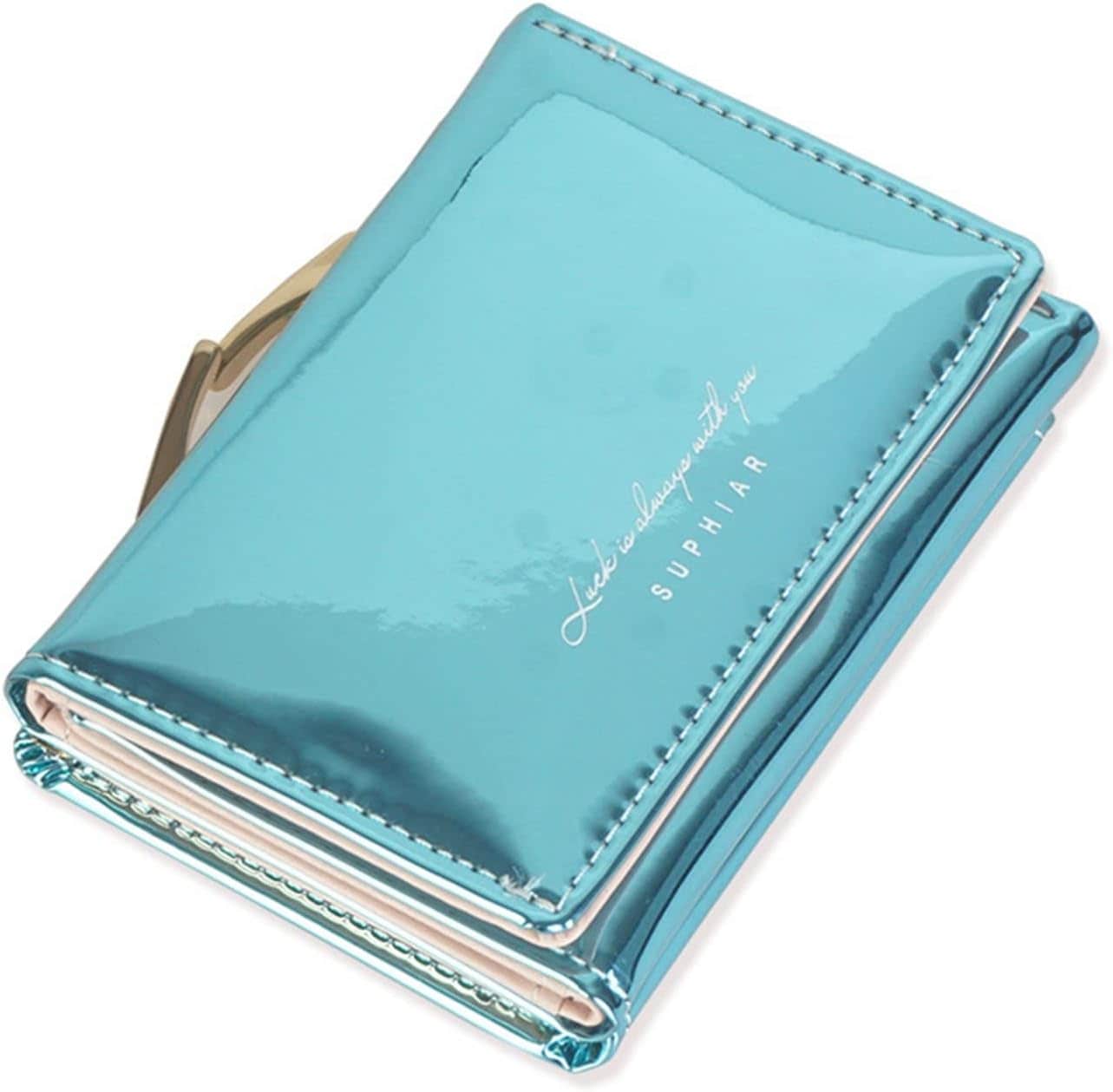 【20%OFFクーポン】小さい財布 レディース 財布 三つ折り がま口 英字柄 ボタン コンパクト 軽い 薄い コインケース 大容量 小銭入れ カード入れ 多機能 使いやすい ウォレット プレゼントその他 財布・ポーチ