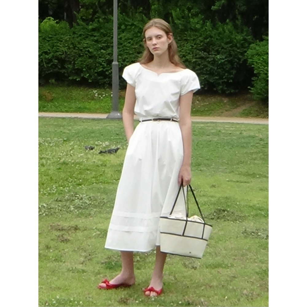 フロールームローラスカート (2色)