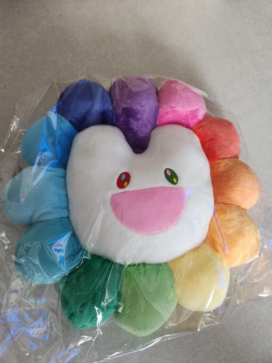 NEWJEANS SUPERNATURAL POP-UP NJ X MURAKAMI OFFICIAL MERCH MURAKAMI CUSHION 30CM