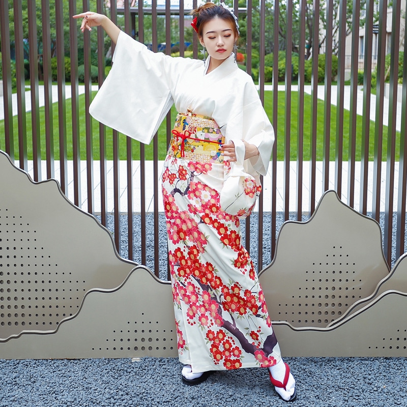 和服女性正装定位梅改良版小紋着用でしわやアイロンがかかりにくい材質