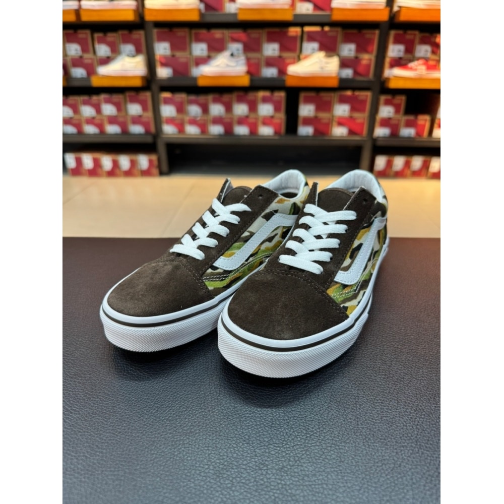 バーンズ (キッズ) オールドスクールスニーカー (オールドスクール) (VN0005WVBF0)