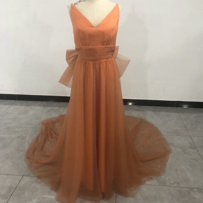二次会/前撮り Vネック 背中見せ オレンジパーティードレス ふっくら柔らかなバックリボン　カラードレス ロケ撮 24,728円