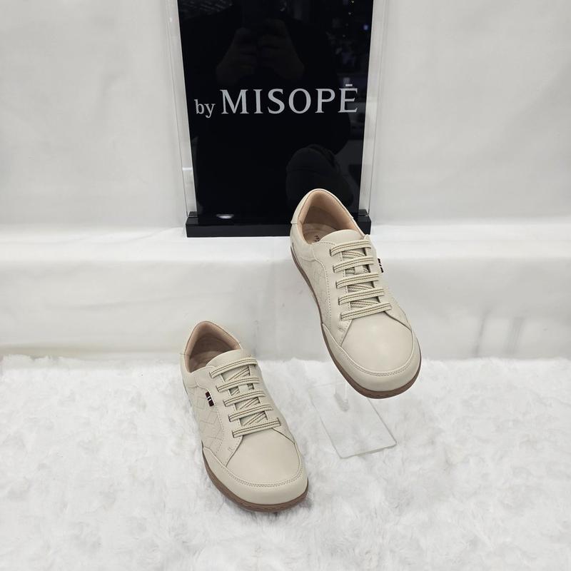 By 女性 キルティング ディテール ロー スニーカー 112HT430DF008 IVORY 2 JJ