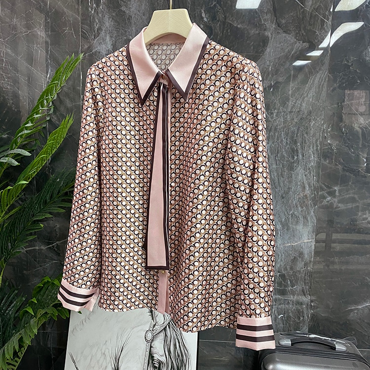 トップス シャツ ブラウス 袖あり 長袖 Vネック リボン 前開き 薄手 かわいい 大人可愛い きれいめ シンプル 上品 おしゃれ お洒落 かっこいい レトロ 大人女子 メンズライク マニッシュ