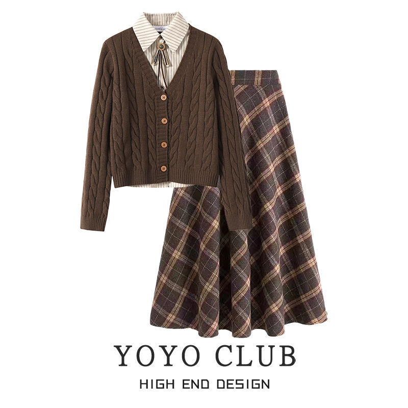 韓国カレッジ風ニットトップスとレトロチェック柄スカートの女性新作秋冬2点セット