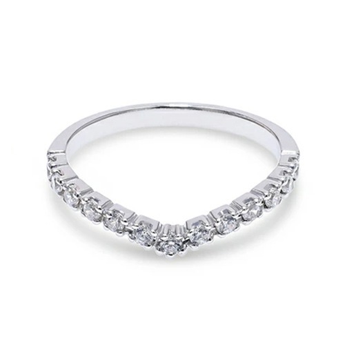 Vラインハーフエタニティリング SV925 プラチナ仕上げ