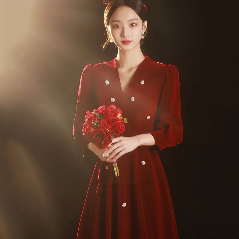 【2枚購入で 3oo円OFF】ドレス花嫁2025ブルゴーニュベルベットウェディングドレスエンゲージメントドレス長い冬 6,263円