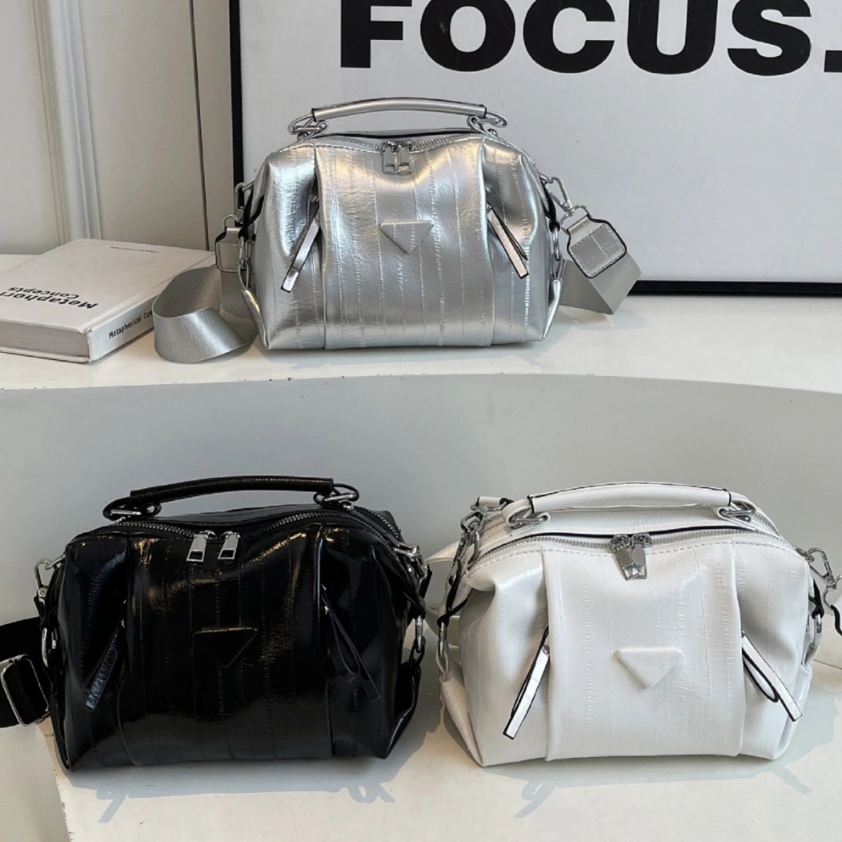 ショルダーバッグ 個性的 手提げバッグ スクウェア 大容量トートバッグ スマホポーチ かたかた掛け 高級感