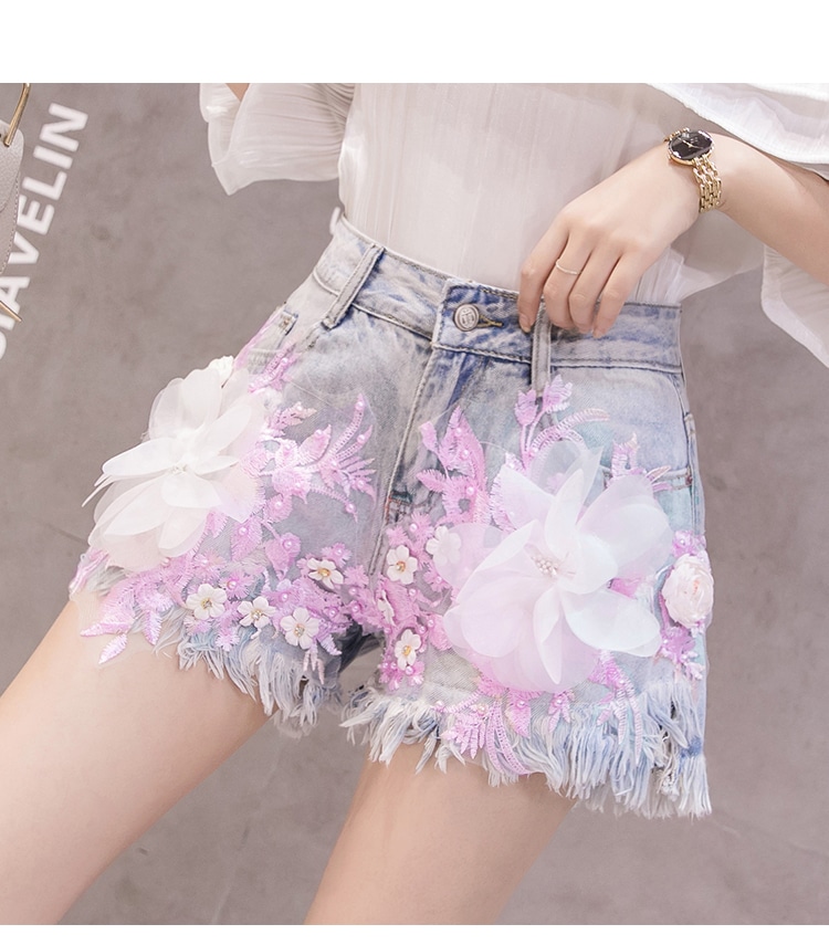 フラワーモチーフ ボトムス パンツ ショートパンツ ショート丈 ポケット デニム カジュアル おしゃれ お洒落 こなれ感 フラワー 夏 10代 20代 レディース 女性用 お出かけ 休日 リゾート
