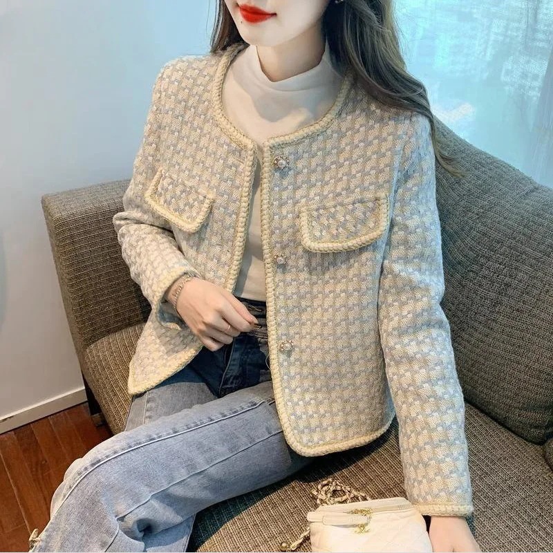 （細工が凝っている）女性のための猛烈な小さな香りのジャケット2025新しいショートハイエンドの小さな秋のフランスのセレブデザイントップ