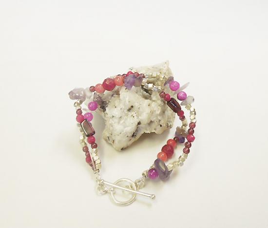 神々が棲む島 バリ島発！ Thakra チャクラ パワーストーン Bali ルビーアメジストピンクメノウガーネット