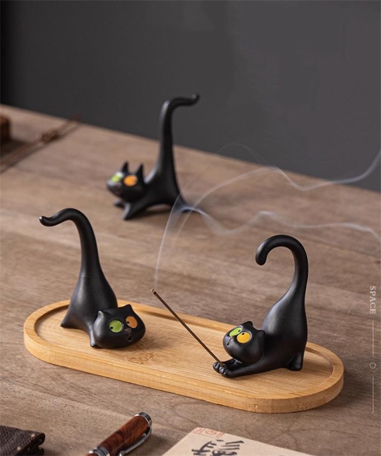 陶器の猫　線香差し　焚香スタンド　猫形態　線香立て　ユニークデザイン