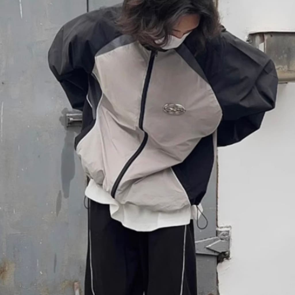 トップス ブルゾン スウェット ジャージ 上着 ミディアム丈 袖あり 長袖 襟なし ワイド 切り替えデザイン スマート ファスナー ポケット 前開き 伸縮性 かわいい 大人可愛い きれいめ シンプル