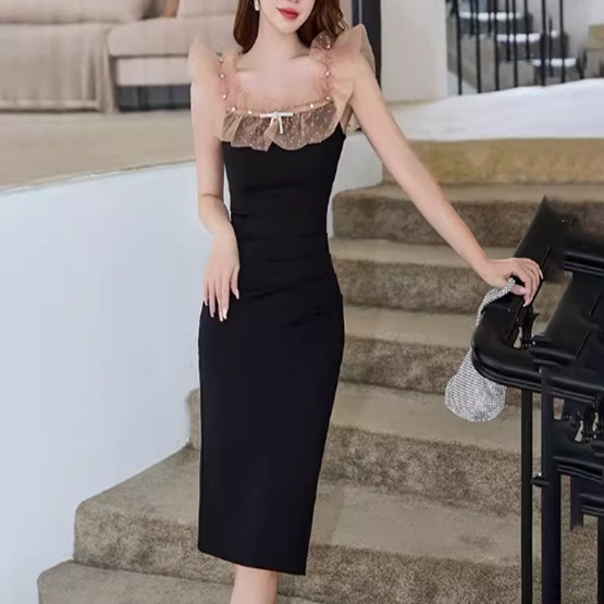 ワンピース レディース ペンシルスカート 膝下 袖なし オフショルダー 襟なし タイト スリム 細身 フリル 肌見せ 異素材ミックス かわいい 大人可愛い きれいめ 上品 おしゃれ こなれ感 ラフ