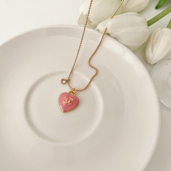 ブランド品ビンテージアップサイクリングボタンネックレス