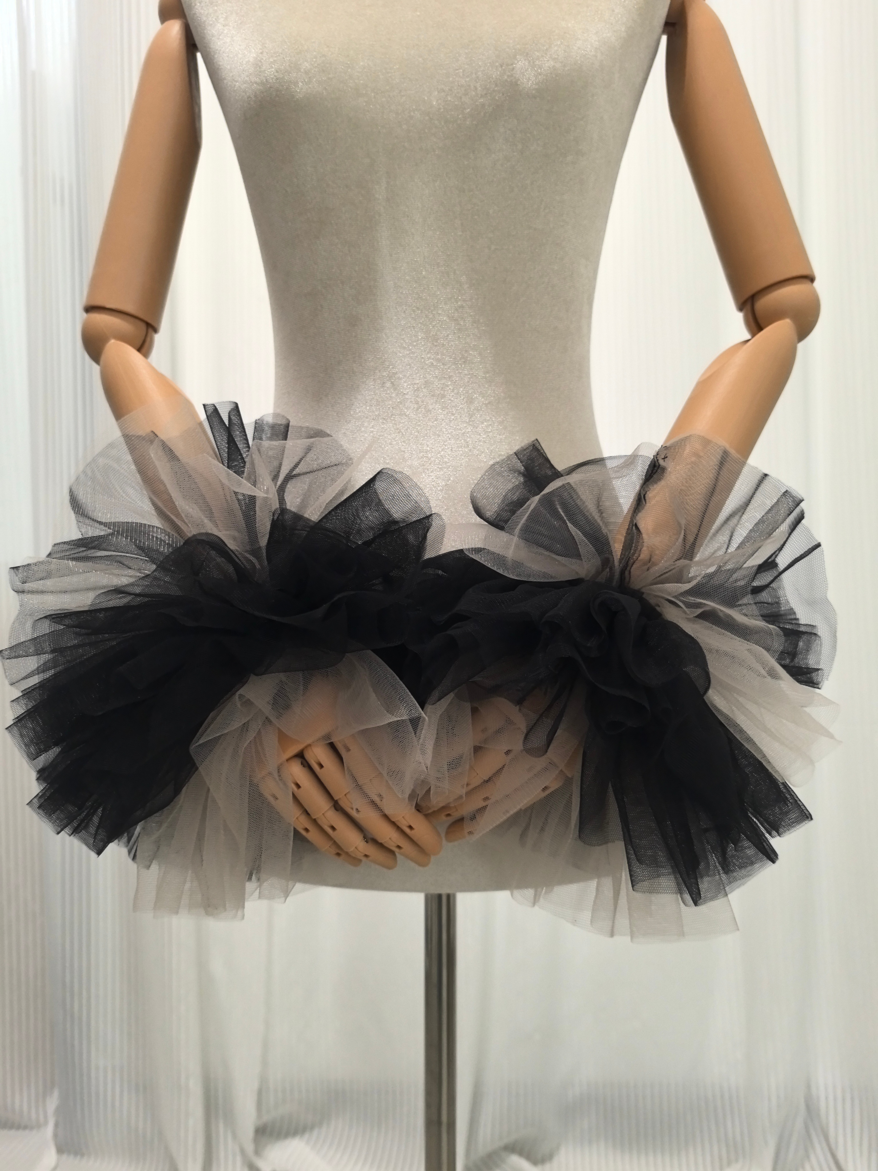 取り外し袖 ブラック 可愛い デザイン感 ソフトチュール 色直し 披露宴 前撮り