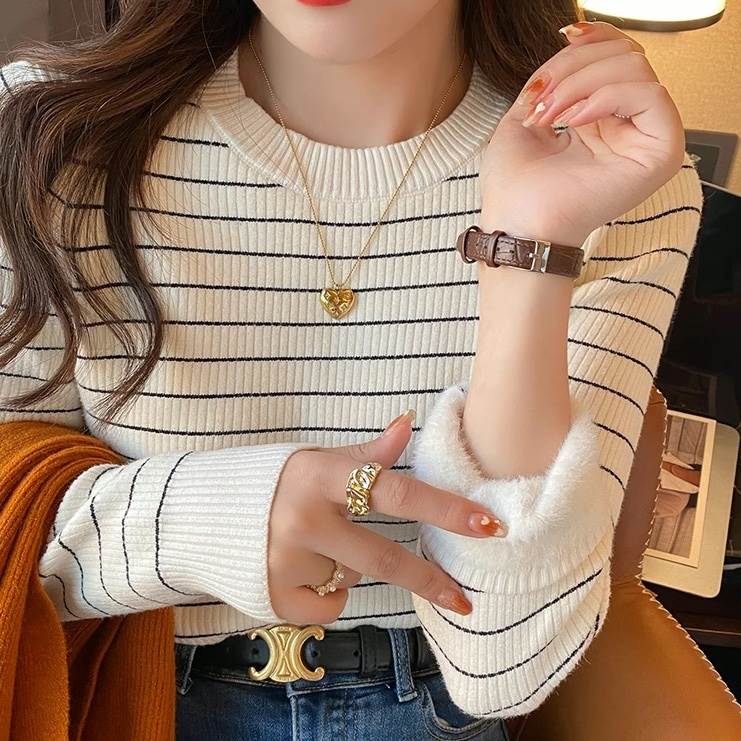 裏起毛 トップス ロンT レディース 長袖 Uネック ラウンドネック ストリート 厚手 かわいい 大人可愛い きれいめ カジュアル おしゃれ ラフ メンズライク マニッシュ ガーリー 抜け感 ラブリー 4,864円