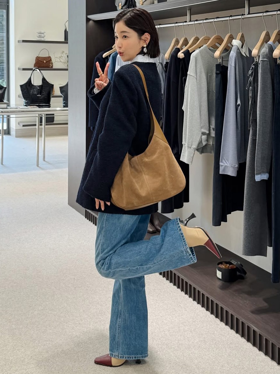 【JOY GRYSON】 25FW ADELE HOBO BAG SUEDE: GOLD KHAKI