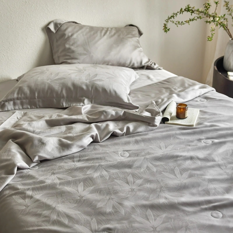 超目玉新品 柔らかい 肌にやさしい生地 夏用 掛け敷布団セット 肌布団 フラットシーツ 枕カバー 4点セット おしゃれ ふわふわ 高級 安眠 快適 抗菌 吸汗 通気 吸湿 防臭 ホテル仕様 ダブル ク