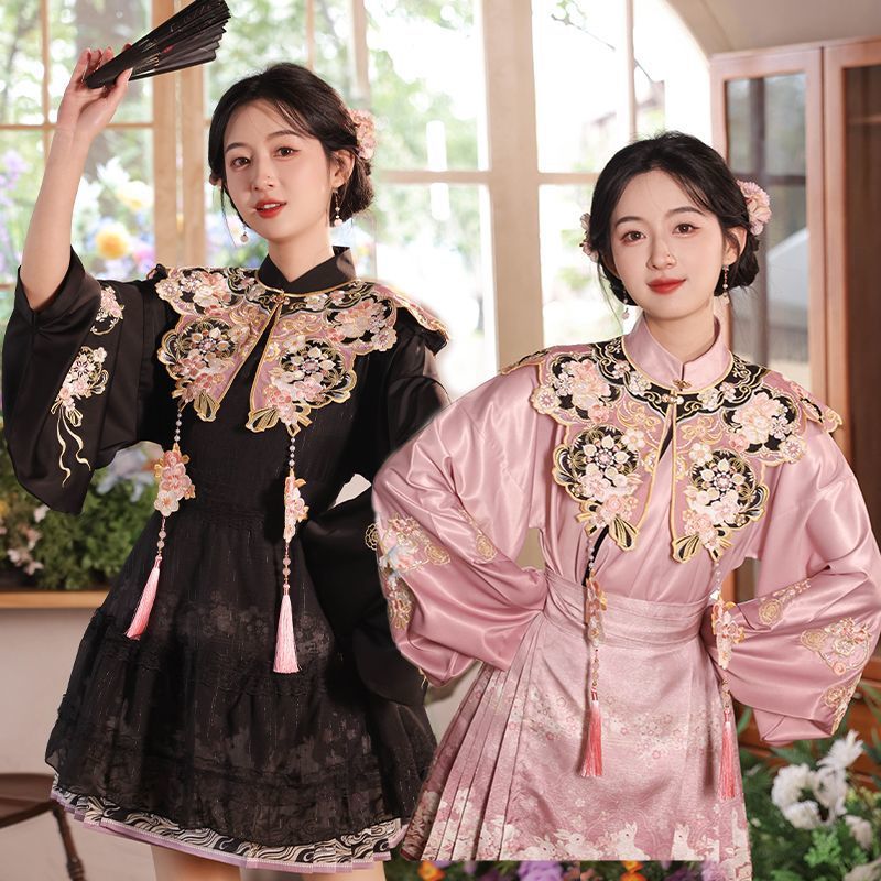 成人漢服女性漢陽折衷[青姚]明代斜め襟立襟琵琶袖短馬面スカート刺繍雲肩