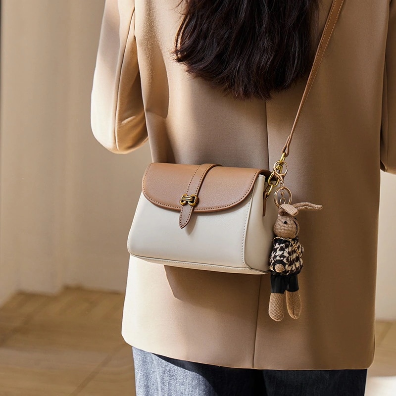 2025 春 レディースバック ショルダーバッグ 大容量 新作 斜めがけ 韓国ファッションマスク母の日タンブラー韓国