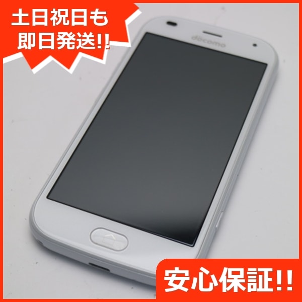 新品同様 F-42A らくらくスマートフォン ホワイト 白ロム 富士通 93