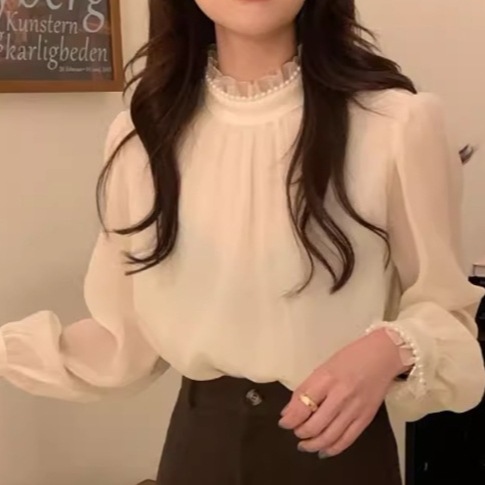 レディース トップス シャツ ブラウス プルオーバー ミドル丈 長袖 ハイネック スタンドカラー ストレート フェミニン レース シフォン フリル 透け感 パール かわいい 大人可愛い きれいめ