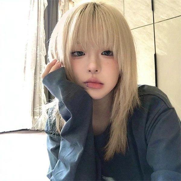 【品質良い 大好評中】ウィッグ ミディアムへア ストレート ゴールド 金髪 前髪あり フルウィッグ 可愛い コスレ ロリータ ゴスロリ 原宿 レディース コスチューム 仮装 大人 おしゃれ 普段使い